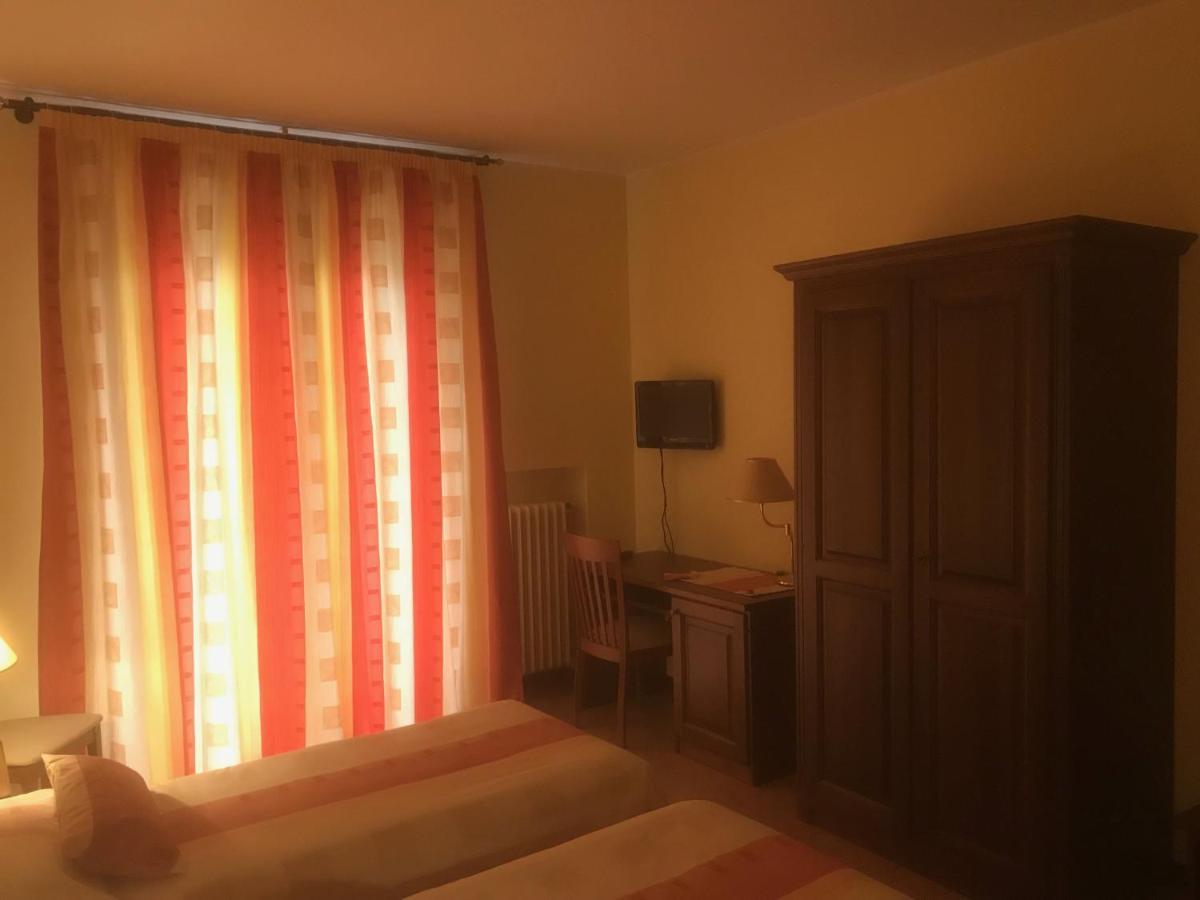 Hotel Monte Nebin 桑佩伊雷 外观 照片